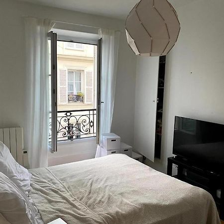 Modern Appartement W/ Tour Eiffel View In The 7Th Париж Экстерьер фото